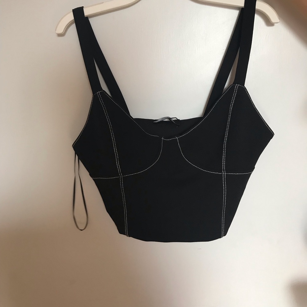 Tank top with white stitching